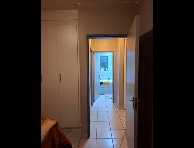 2 BEDROOM APARTMENT FOR SALE IN ROOIHUISKRAAL NORTH